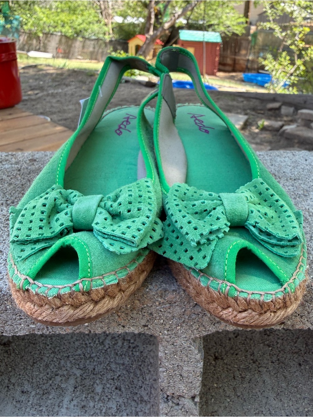Aedo Vibrant Green Peep-toe slingback flat espadrilles